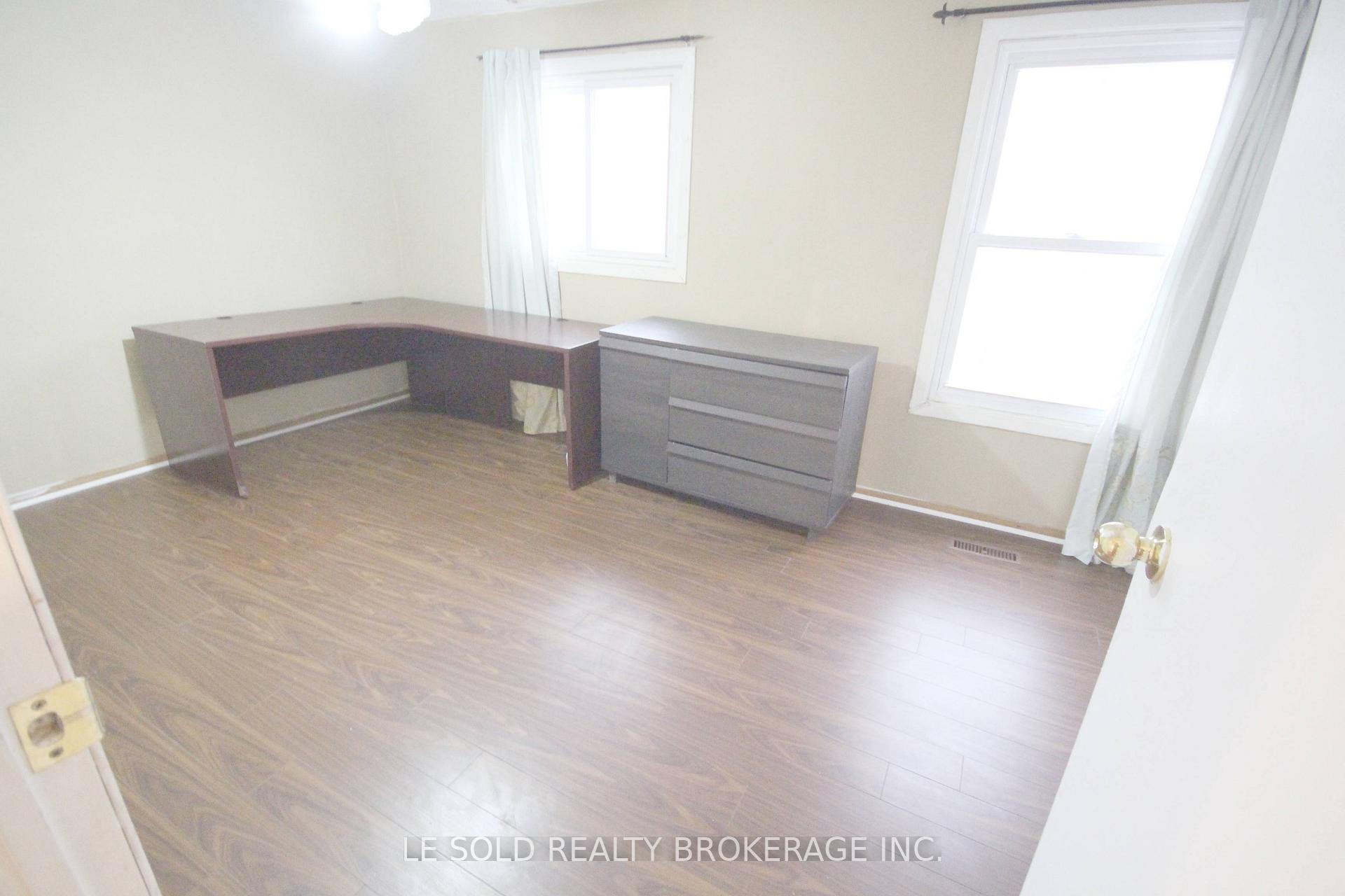 Photo 16 of Unit Upper, 25 Debden Road, Markham, Milliken Mills East — HOMEH