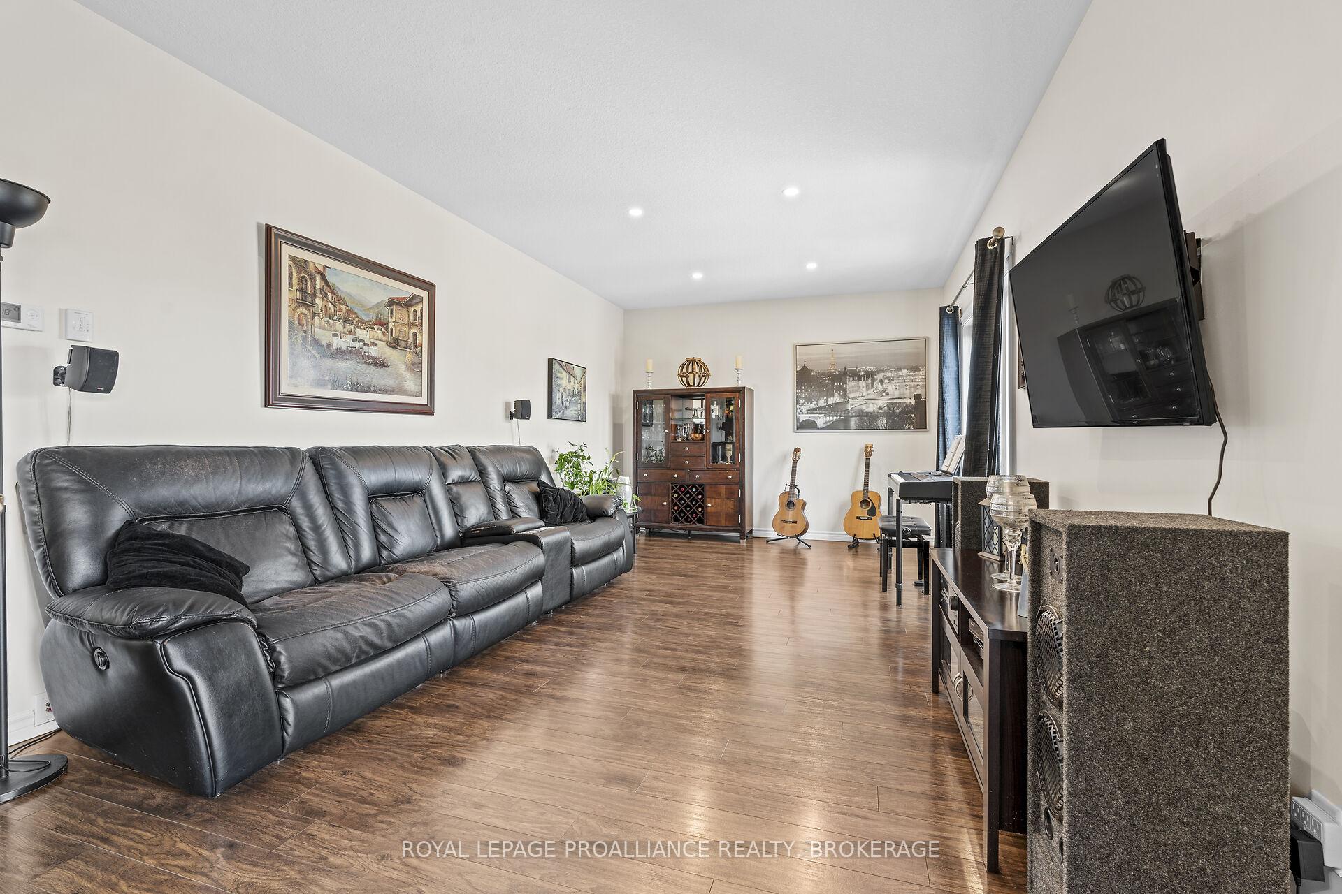 Photo 3 of 1502 Clover Street, Kingston, City Northwest — HOMEH