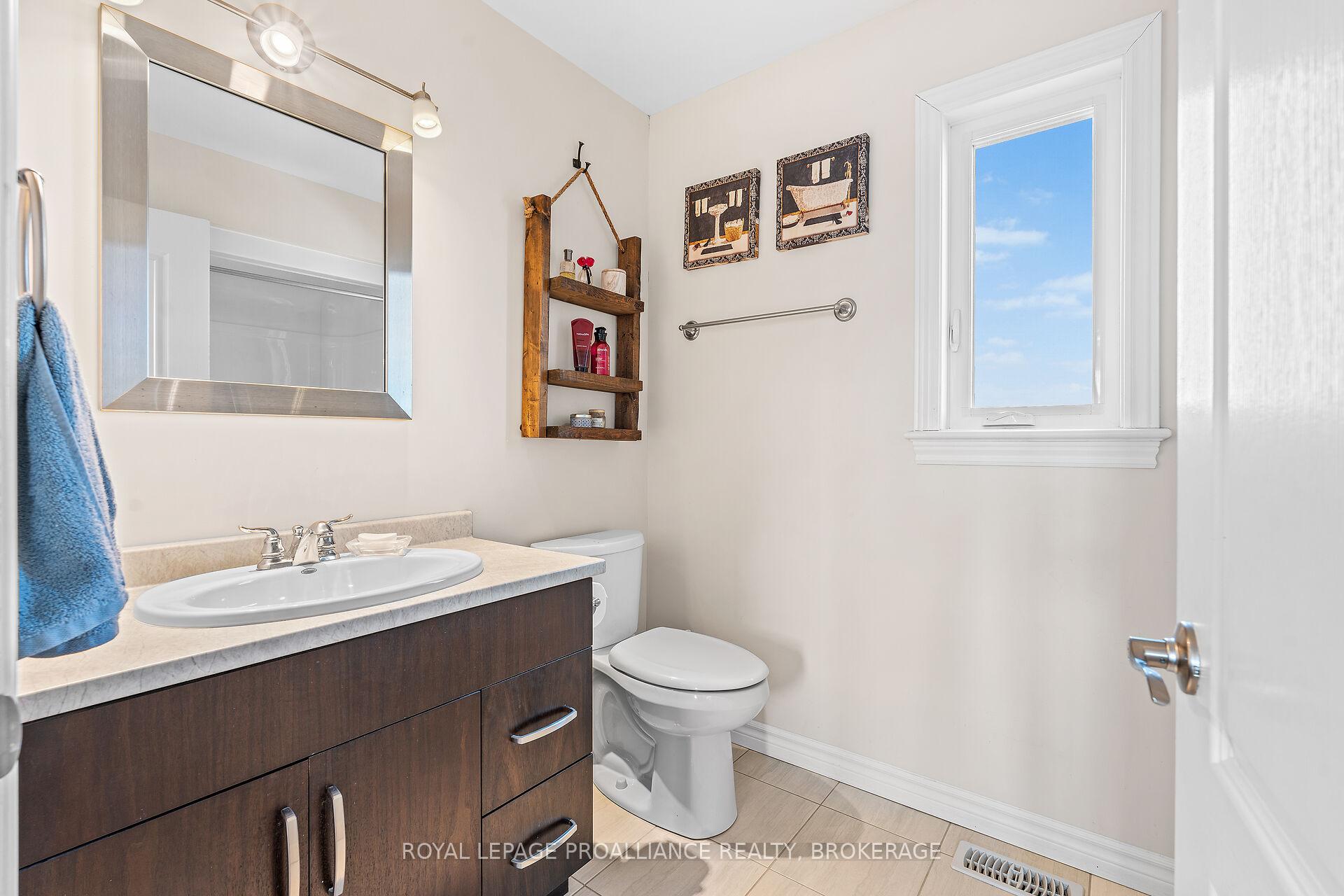 Photo 15 of 1502 Clover Street, Kingston, City Northwest — HOMEH