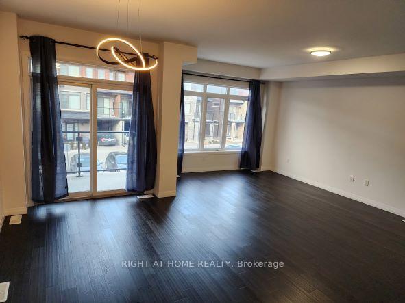 Photo 3 of Unit 273, 30 Times Square, Hamilton, Stoney Creek — HOMEH