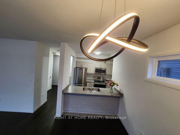 Photo 5 of Unit 273, 30 Times Square, Hamilton, Stoney Creek — HOMEH