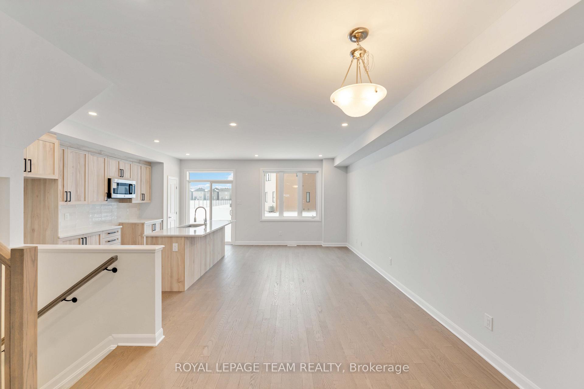 Photo 3 of 228 Invention Boulevard, Ottawa, Kanata - Morgan's Grant/South March — HOMEH