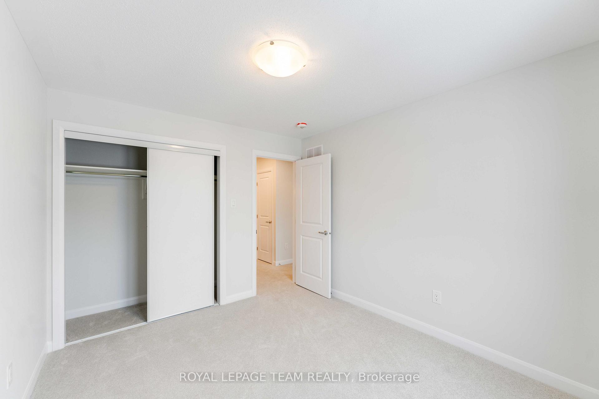 Photo 23 of 228 Invention Boulevard, Ottawa, Kanata - Morgan's Grant/South March — HOMEH