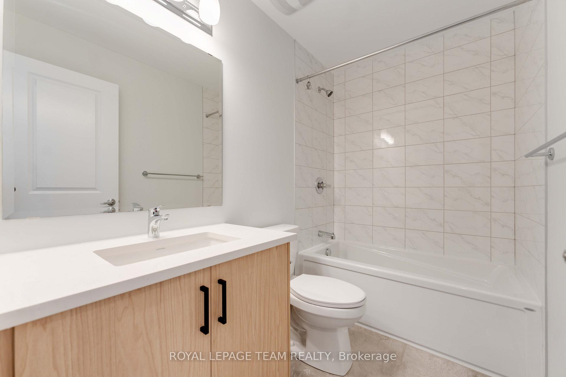 Photo 25 of 228 Invention Boulevard, Ottawa, Kanata - Morgan's Grant/South March — HOMEH