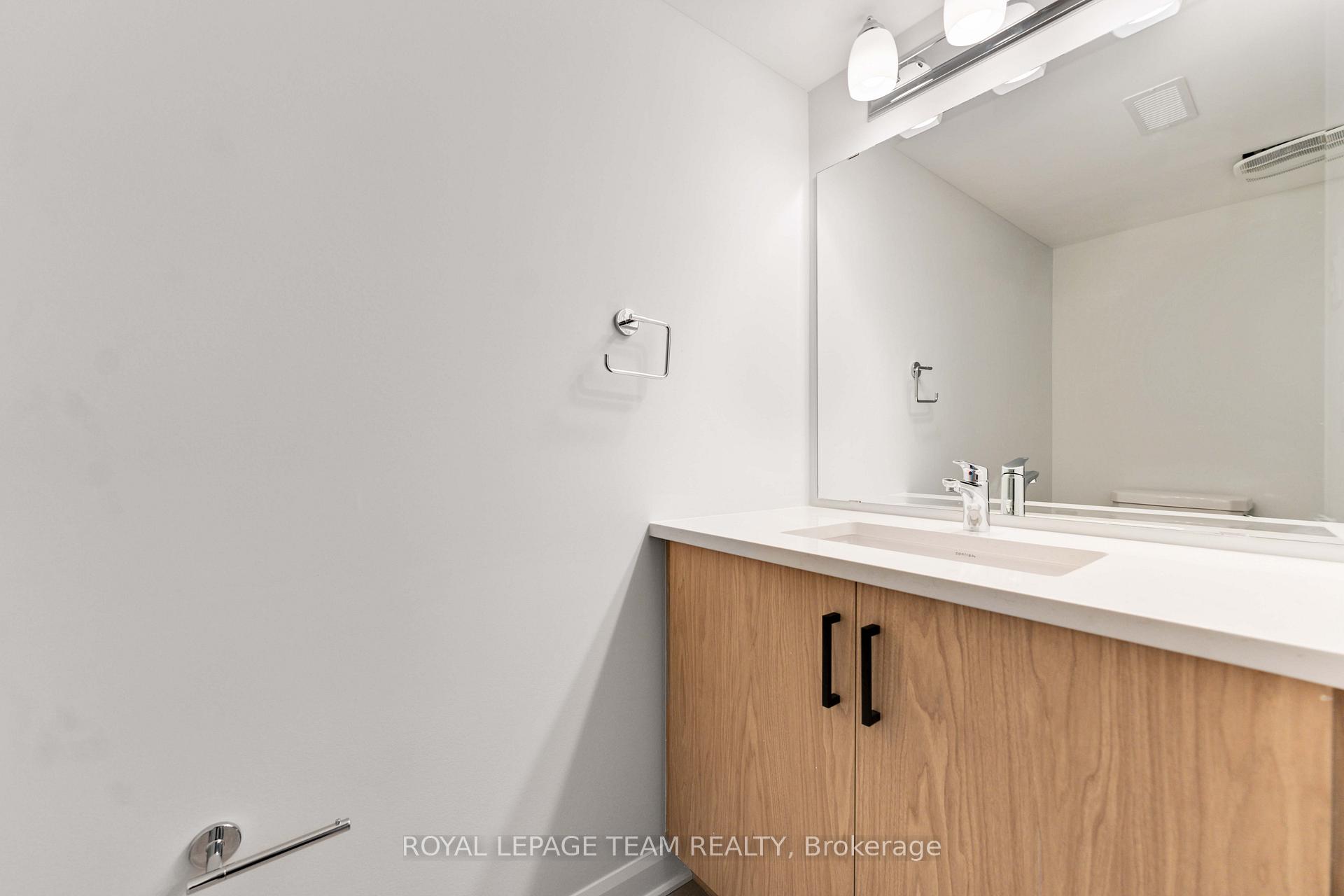 Photo 31 of 228 Invention Boulevard, Ottawa, Kanata - Morgan's Grant/South March — HOMEH