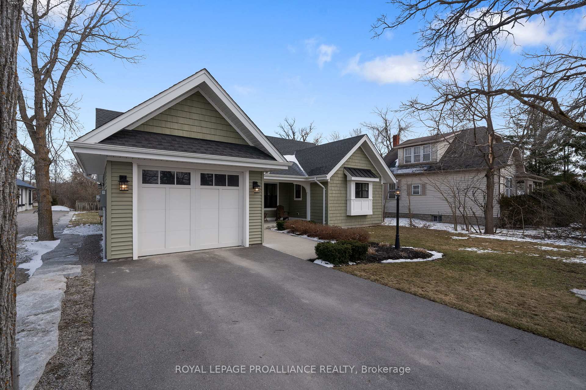 Photo 6 of 60 Need Street, Kawartha Lakes, Bobcaygeon — HOMEH