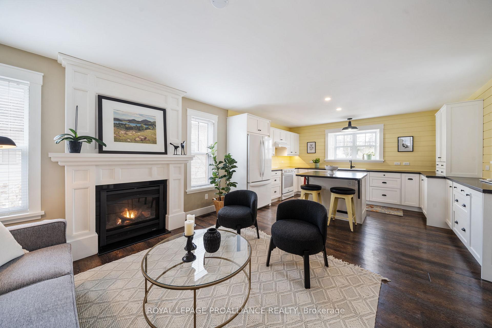 Photo 12 of 60 Need Street, Kawartha Lakes, Bobcaygeon — HOMEH