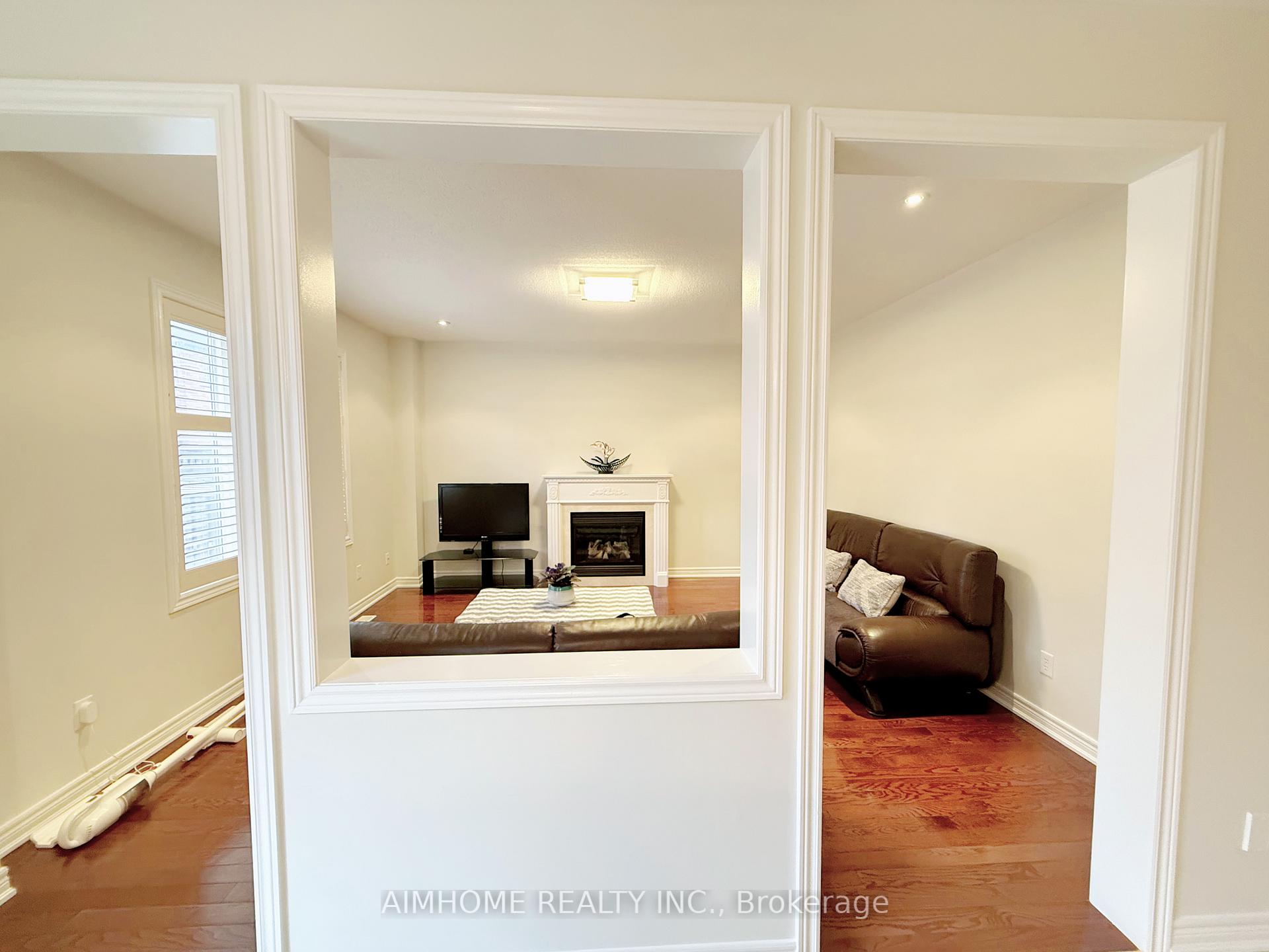 Photo 9 of 28 Titus Street, Markham, Wismer — HOMEH