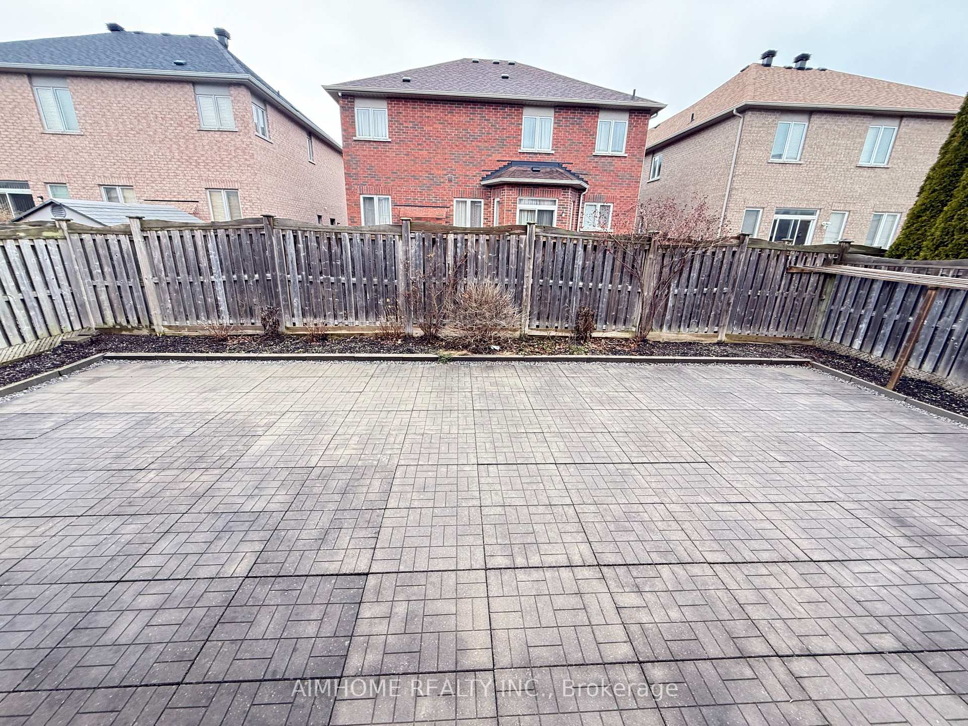 Photo 12 of 28 Titus Street, Markham, Wismer — HOMEH