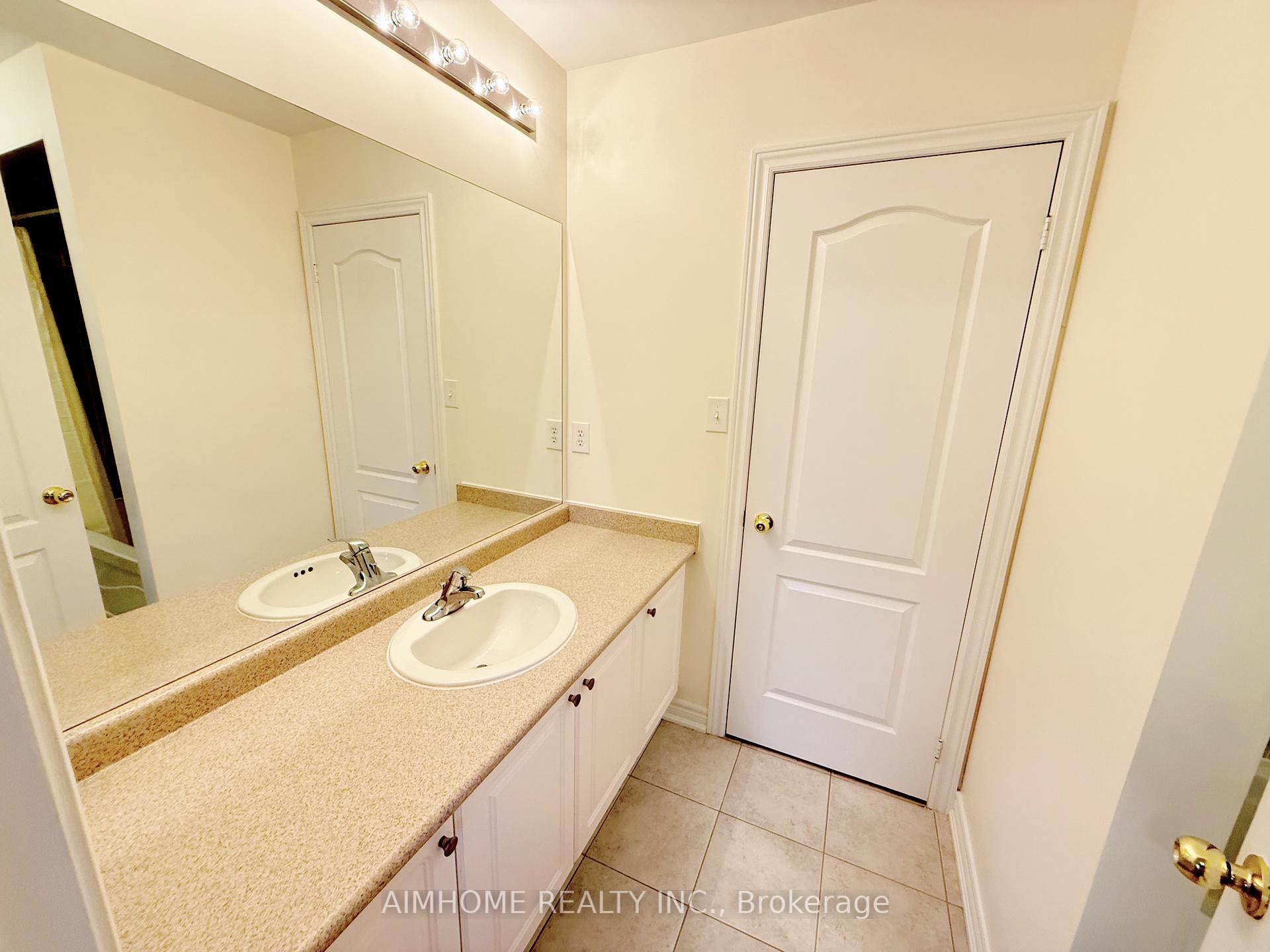 Photo 23 of 28 Titus Street, Markham, Wismer — HOMEH