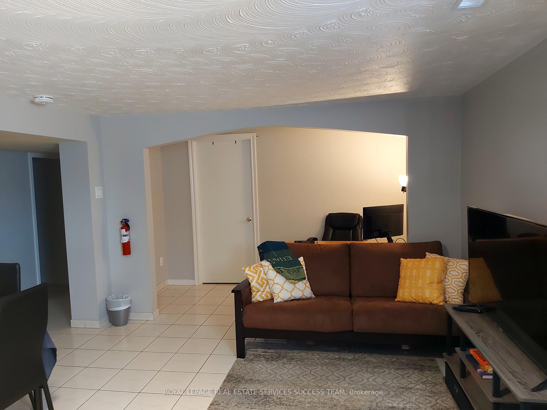 Photo 2 of Unit #2, 160 Delmar Drive E, Hamilton, Buchanan — HOMEH