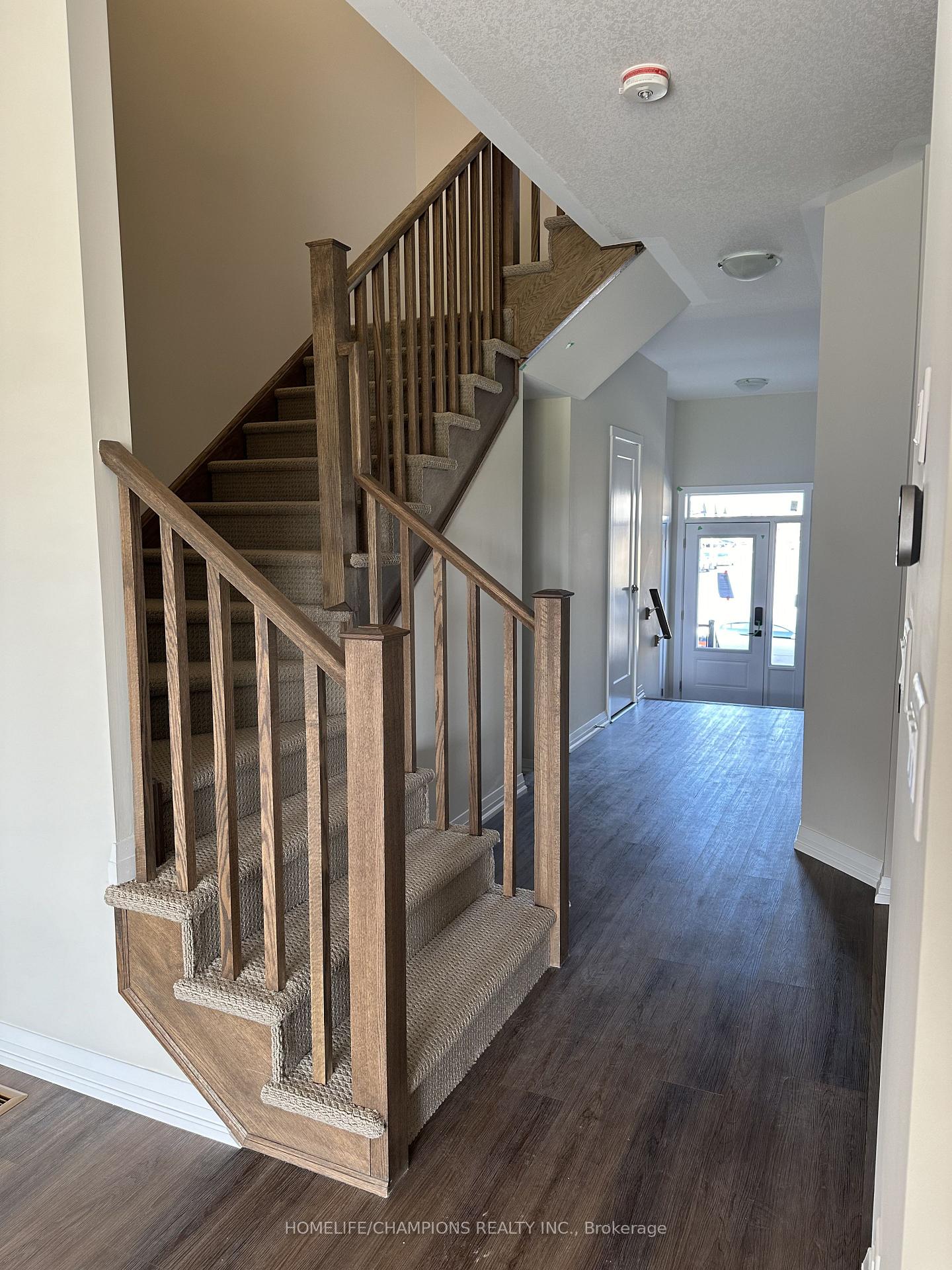 Photo 11 of 187 Lormont Boulevard, Hamilton, Stoney Creek Mountain — HOMEH