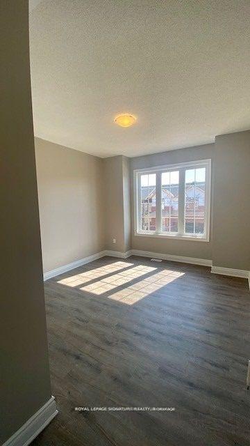Photo 18 of 562 Kennedy Circle W, Milton, Cobban — HOMEH