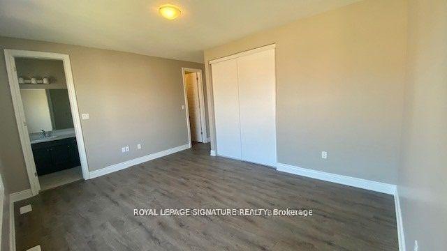 Photo 33 of 562 Kennedy Circle W, Milton, Cobban — HOMEH