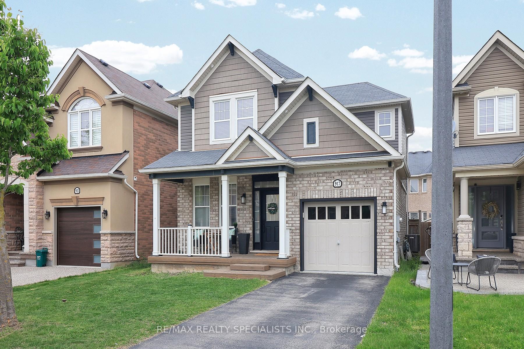 Front of 917 Mctrach Crescent