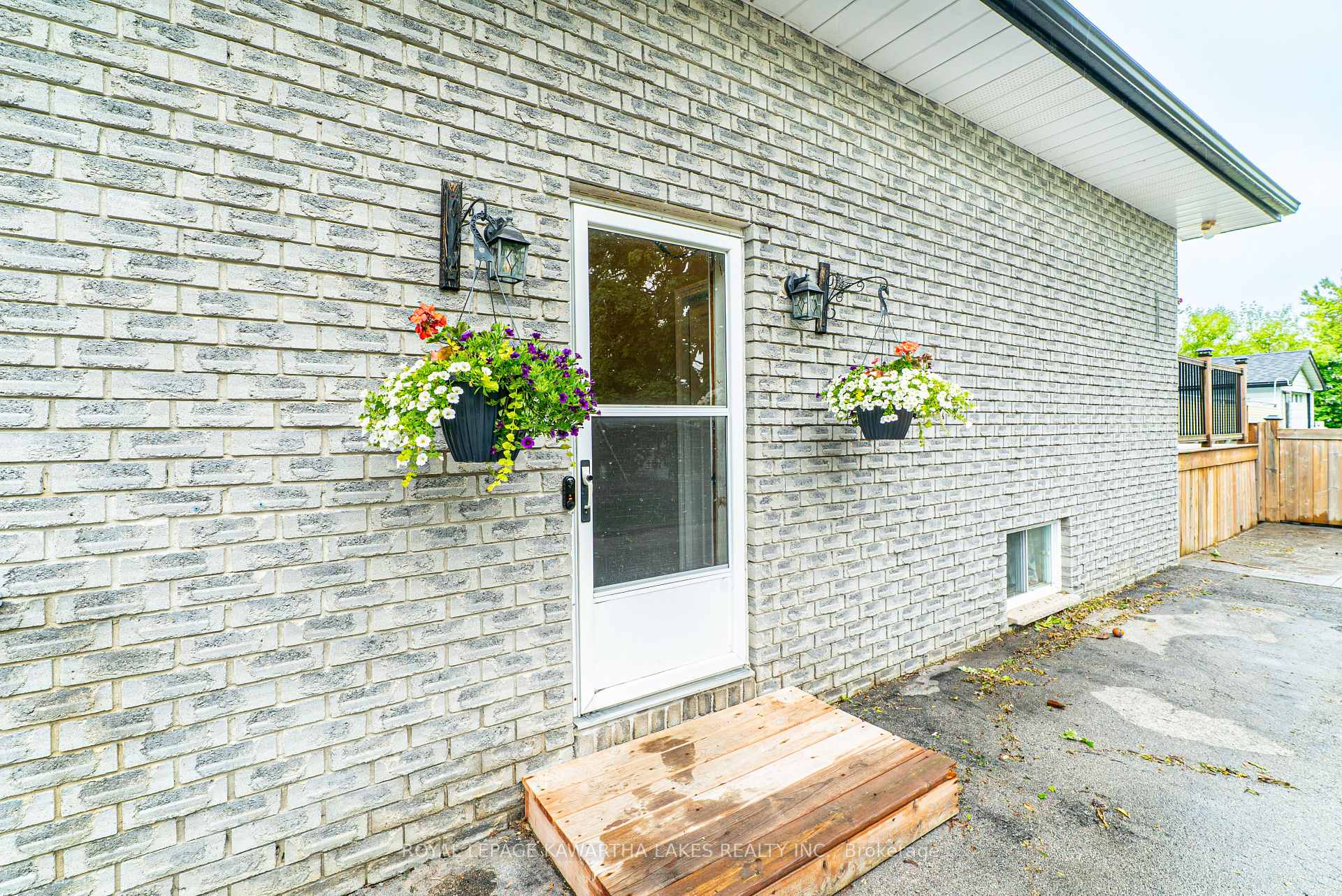 Photo 30 of 50.5 George Street E, Kawartha Lakes, Lindsay — HOMEH