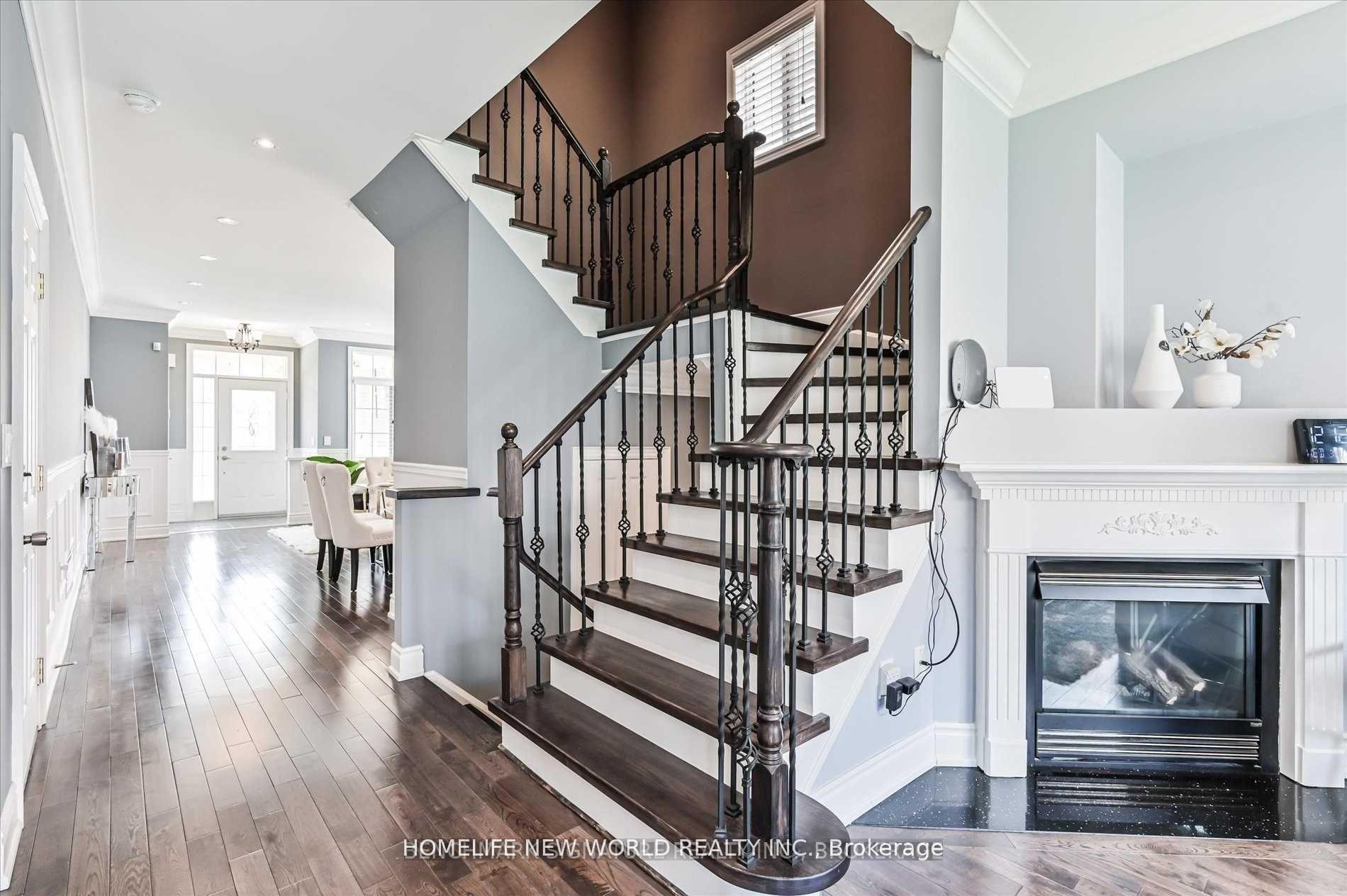 Photo 3 of 204 Madison Heights Boulevard, Markham, Berczy — HOMEH