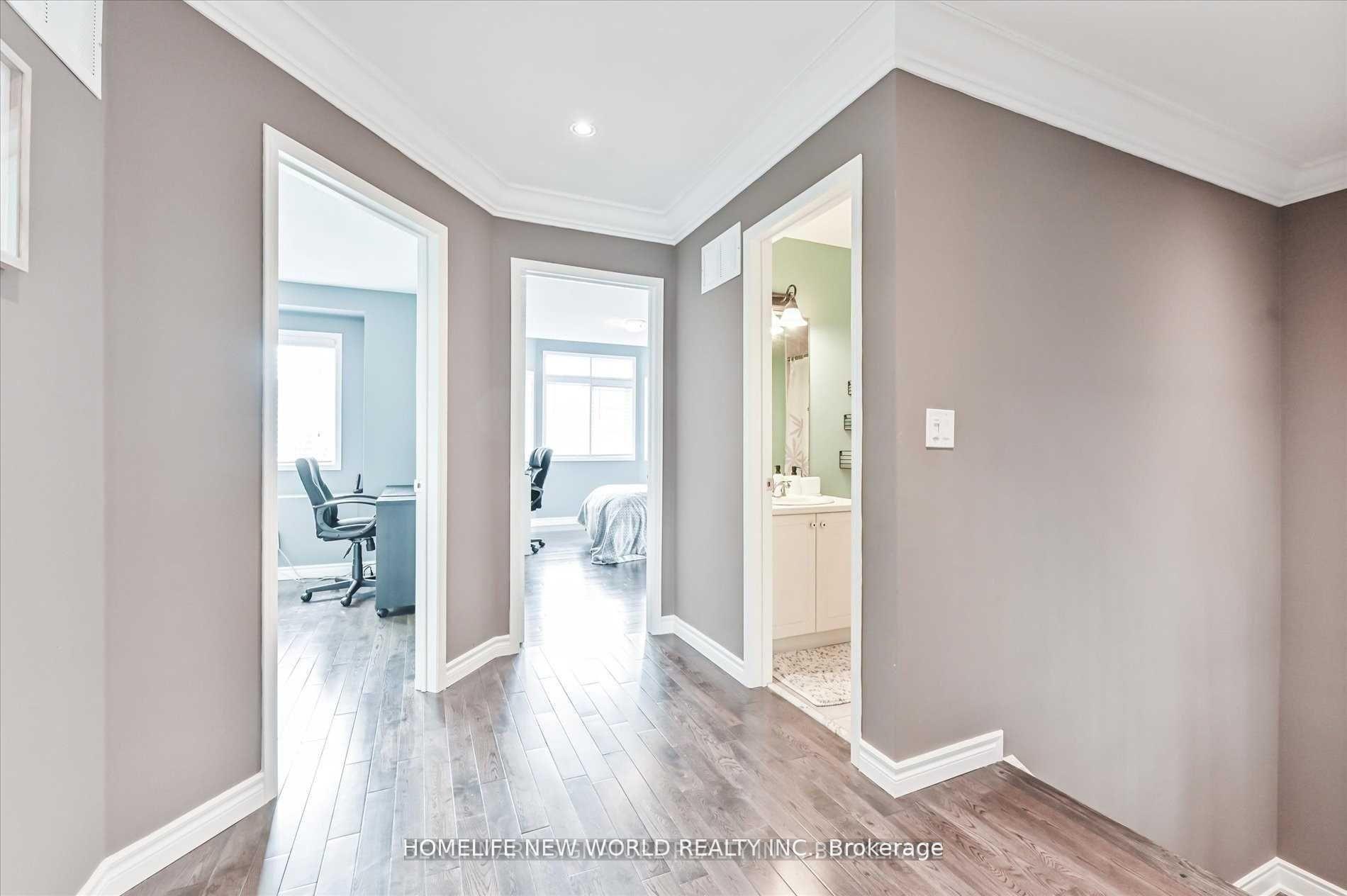 Photo 4 of 204 Madison Heights Boulevard, Markham, Berczy — HOMEH