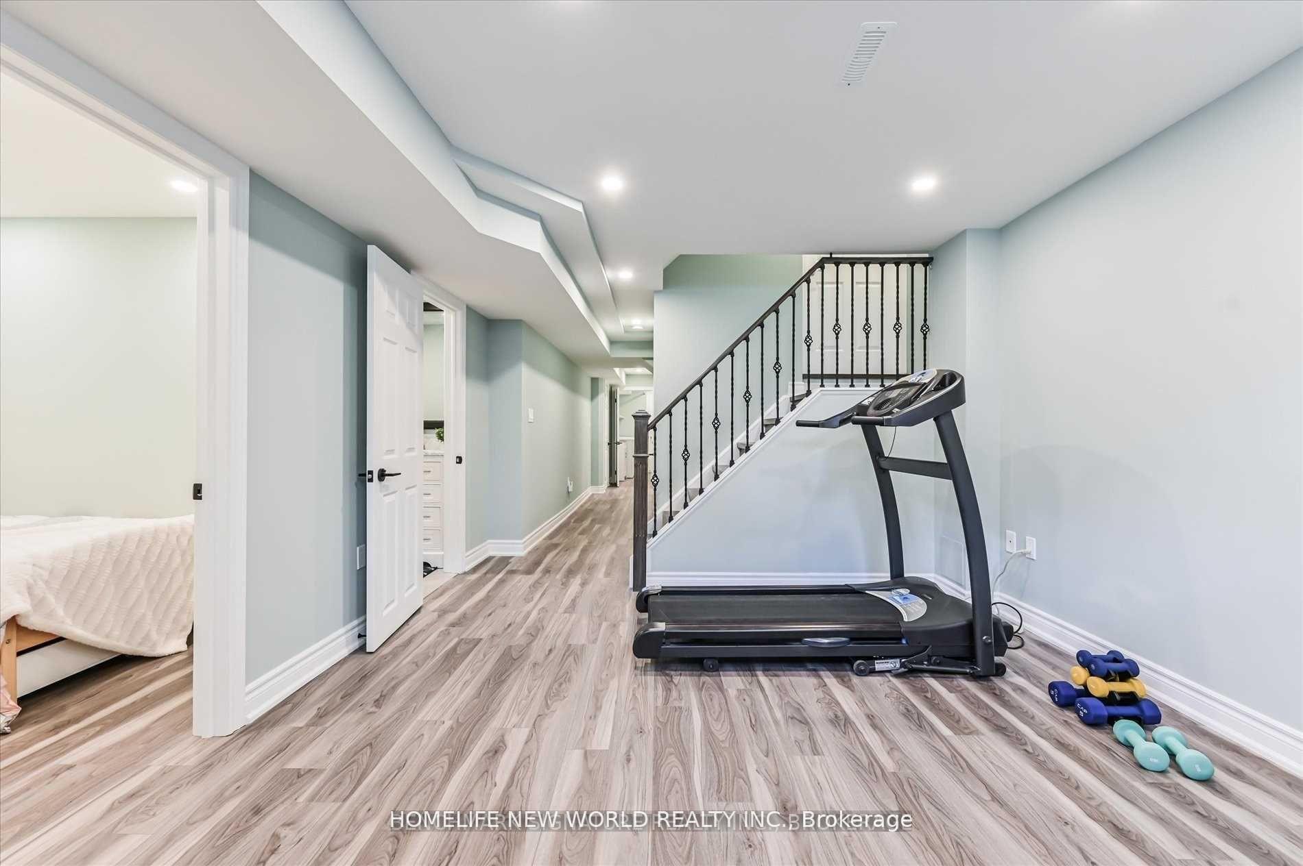Photo 6 of 204 Madison Heights Boulevard, Markham, Berczy — HOMEH