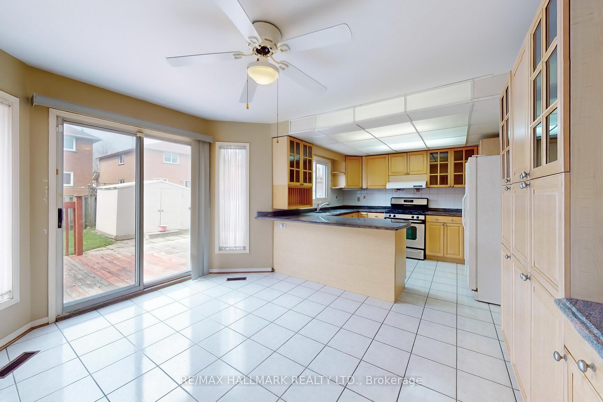 Photo 14 of 148 Irenemount Crescent, Markham, Middlefield — HOMEH