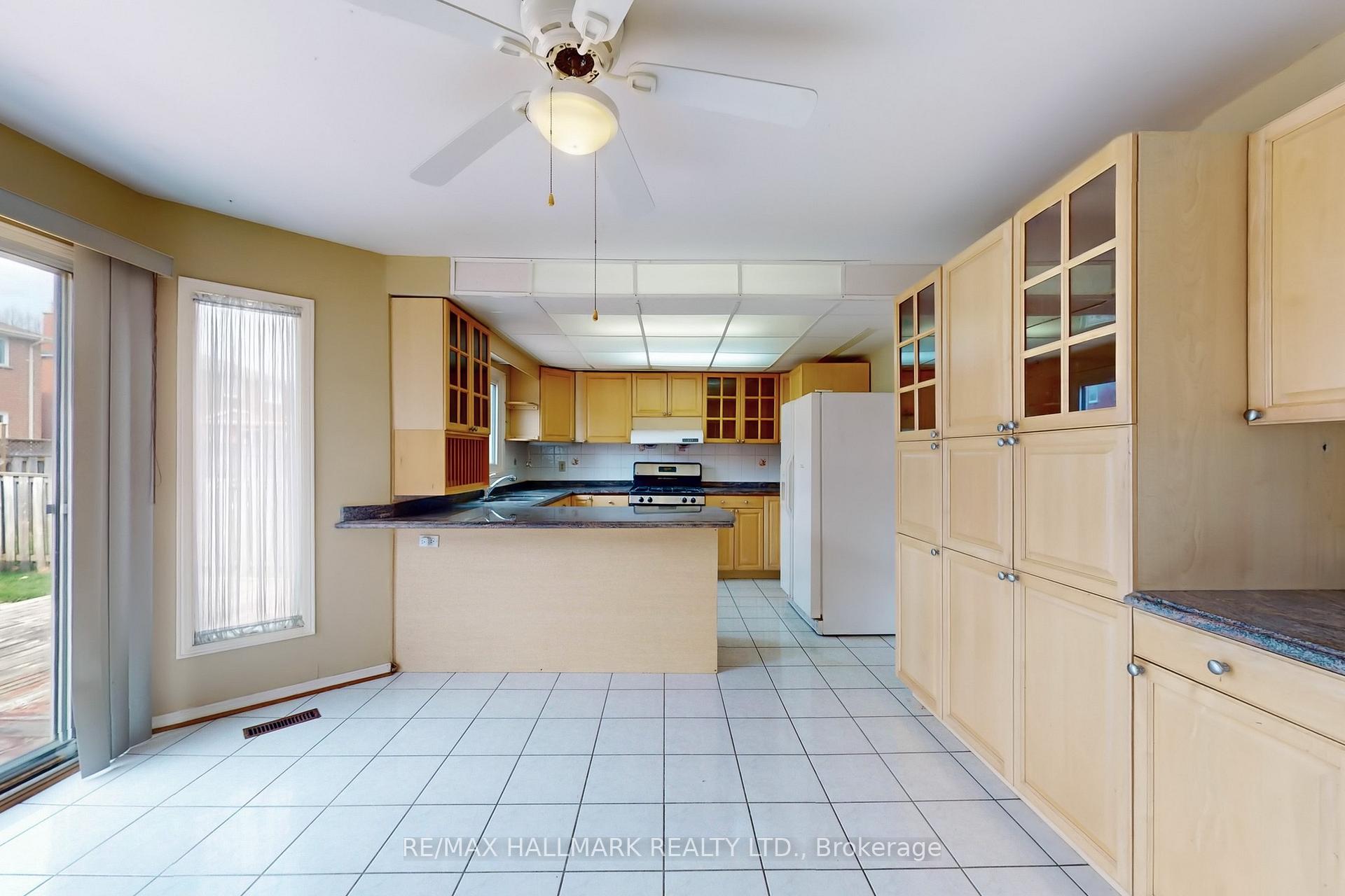 Photo 15 of 148 Irenemount Crescent, Markham, Middlefield — HOMEH