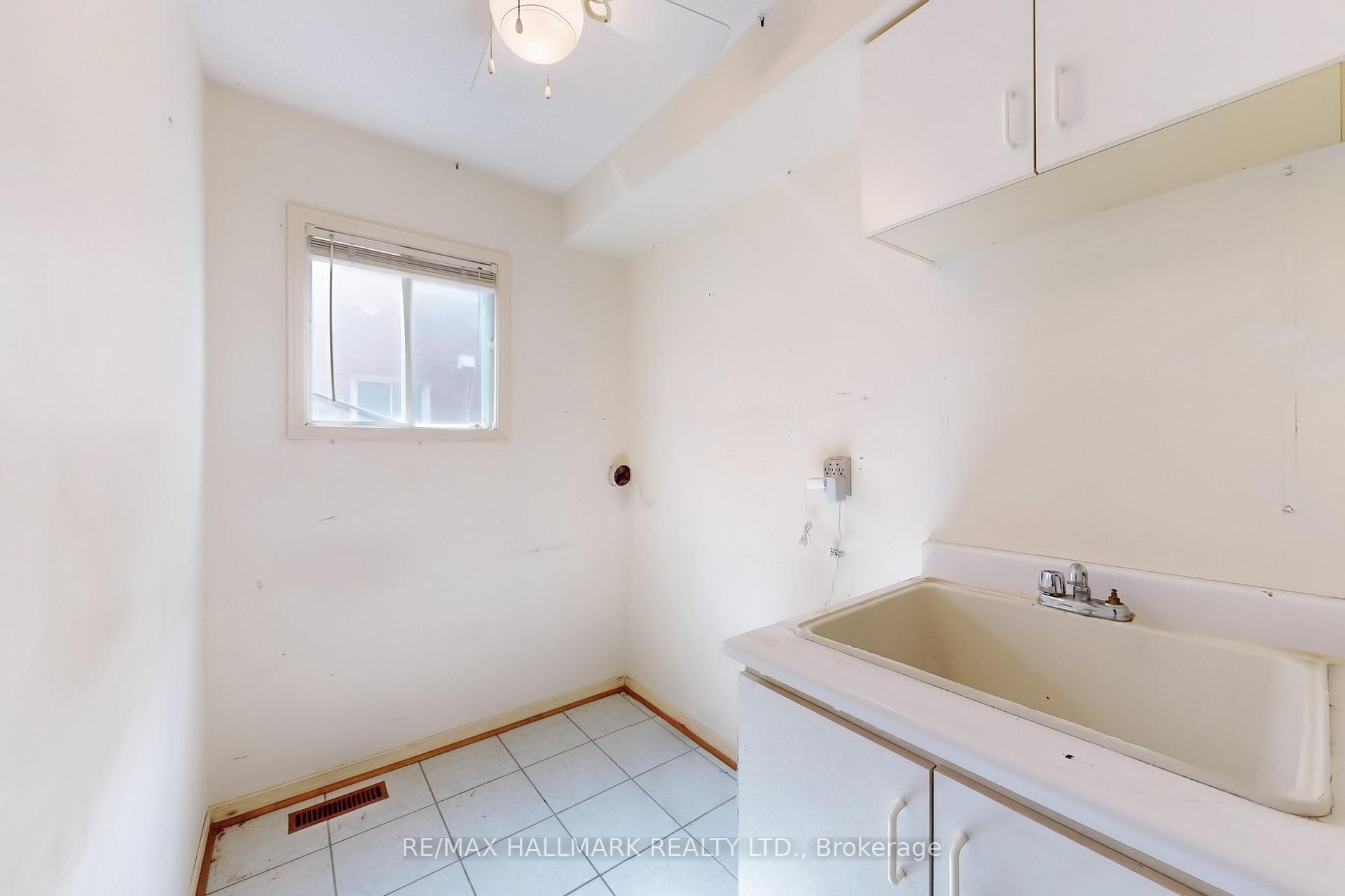 Photo 21 of 148 Irenemount Crescent, Markham, Middlefield — HOMEH
