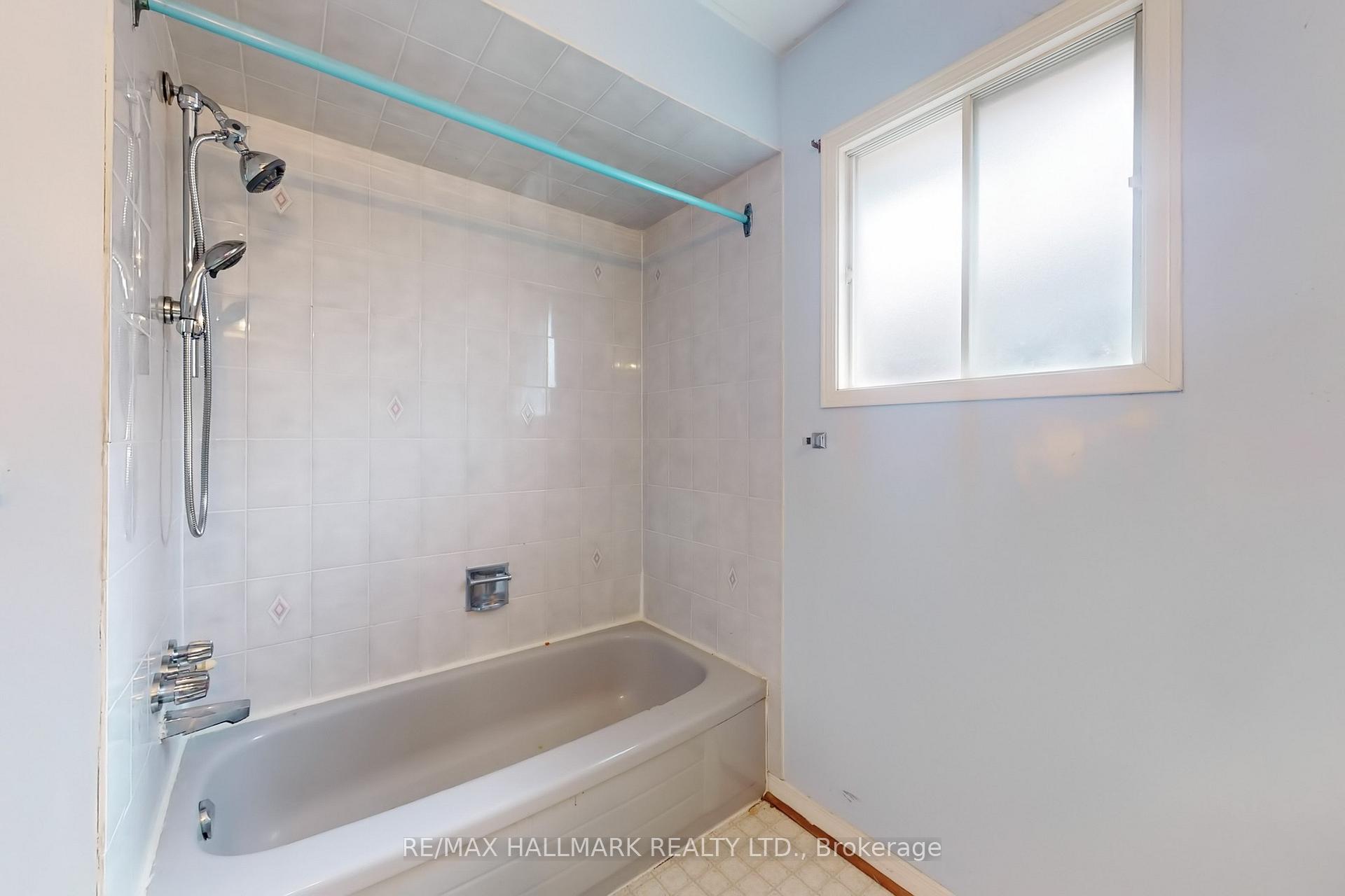 Photo 39 of 148 Irenemount Crescent, Markham, Middlefield — HOMEH