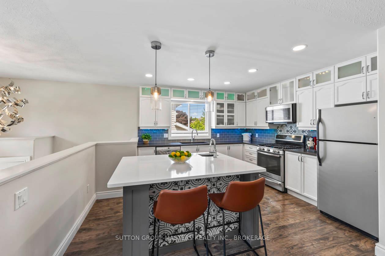 Photo 12 of 466 Fieldstone Drive, Kingston, Kingston East (Incl Barret Crt) — HOMEH