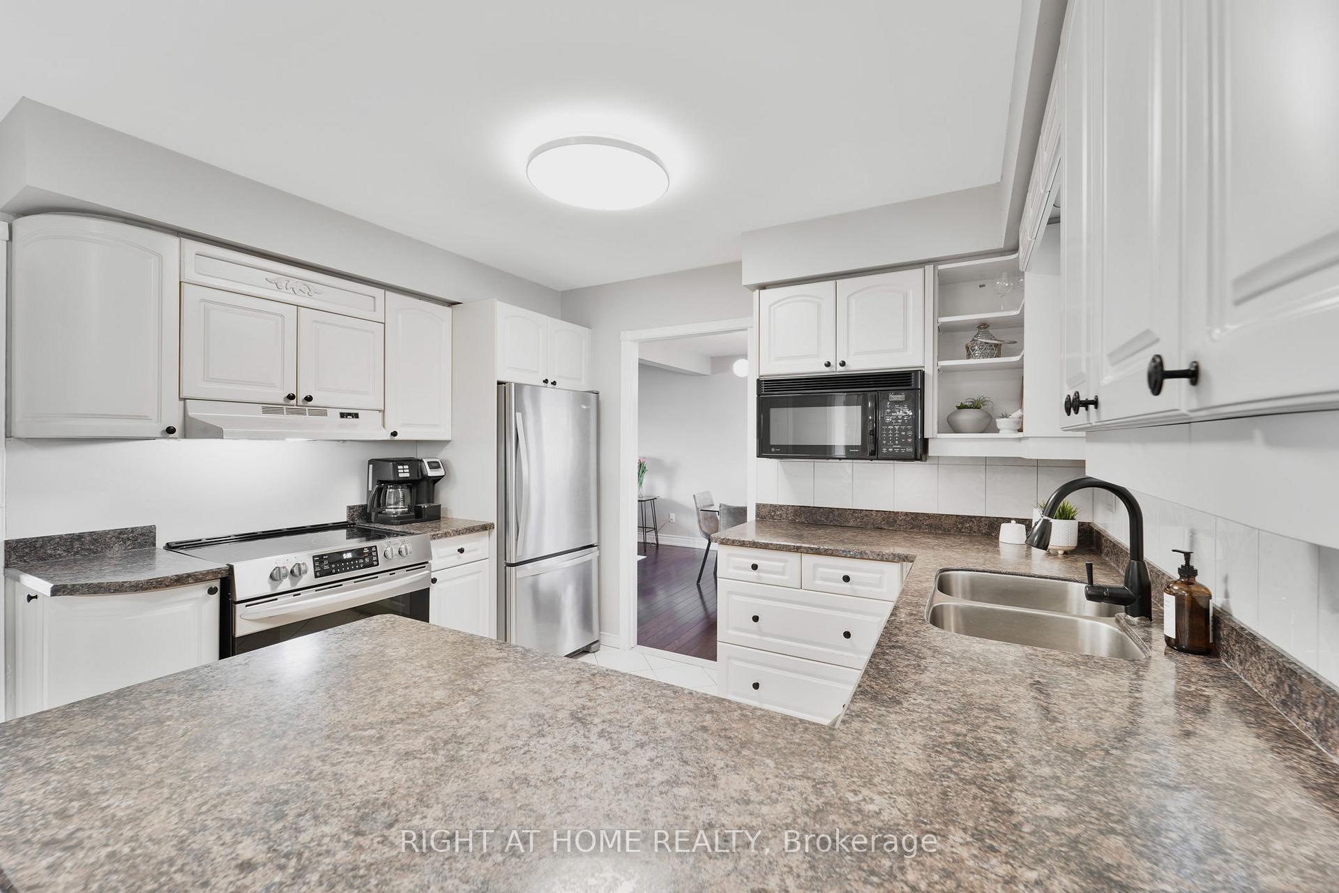 Photo 17 of 6 Jack Court, Markham, Markham Village — HOMEH