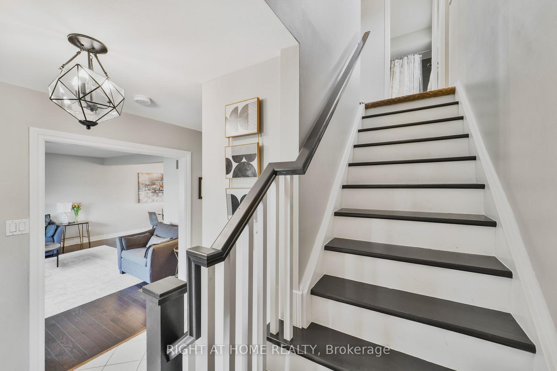 Photo 18 of 6 Jack Court, Markham, Markham Village — HOMEH