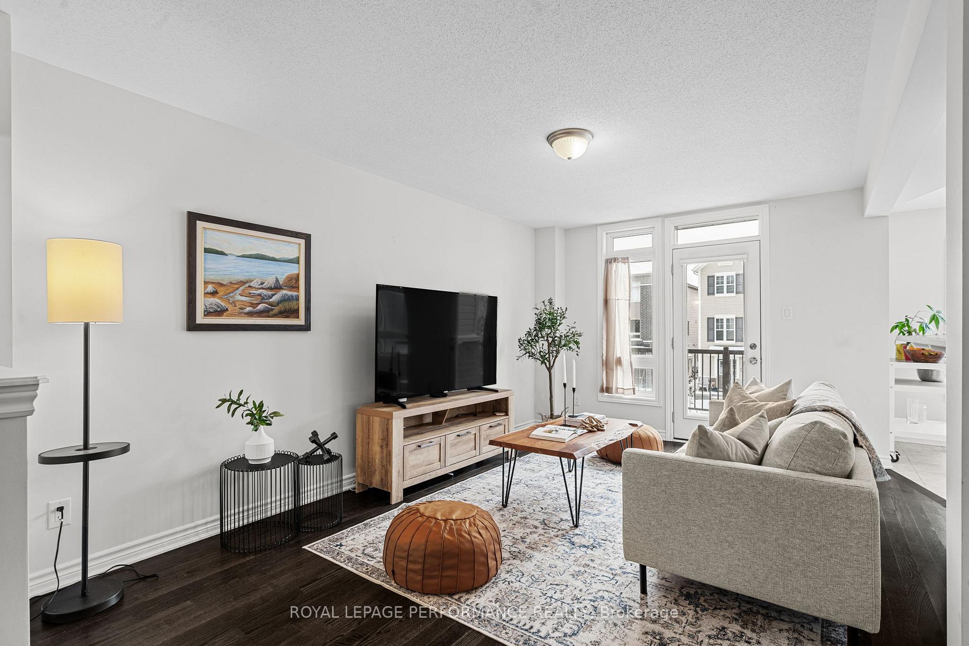 Photo 8 of 30 Squashberry Lane, Ottawa, Kanata - Emerald Meadows/Trailwest — HOMEH