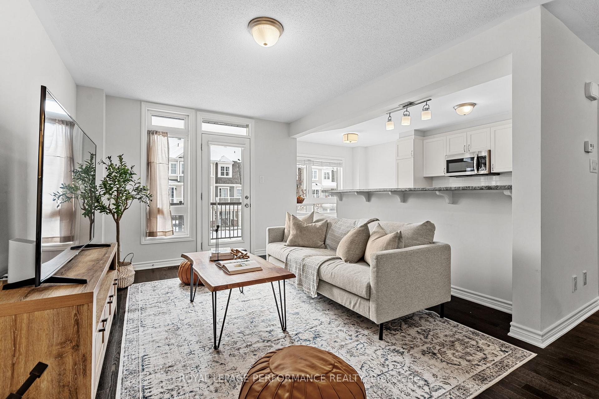 Photo 9 of 30 Squashberry Lane, Ottawa, Kanata - Emerald Meadows/Trailwest — HOMEH