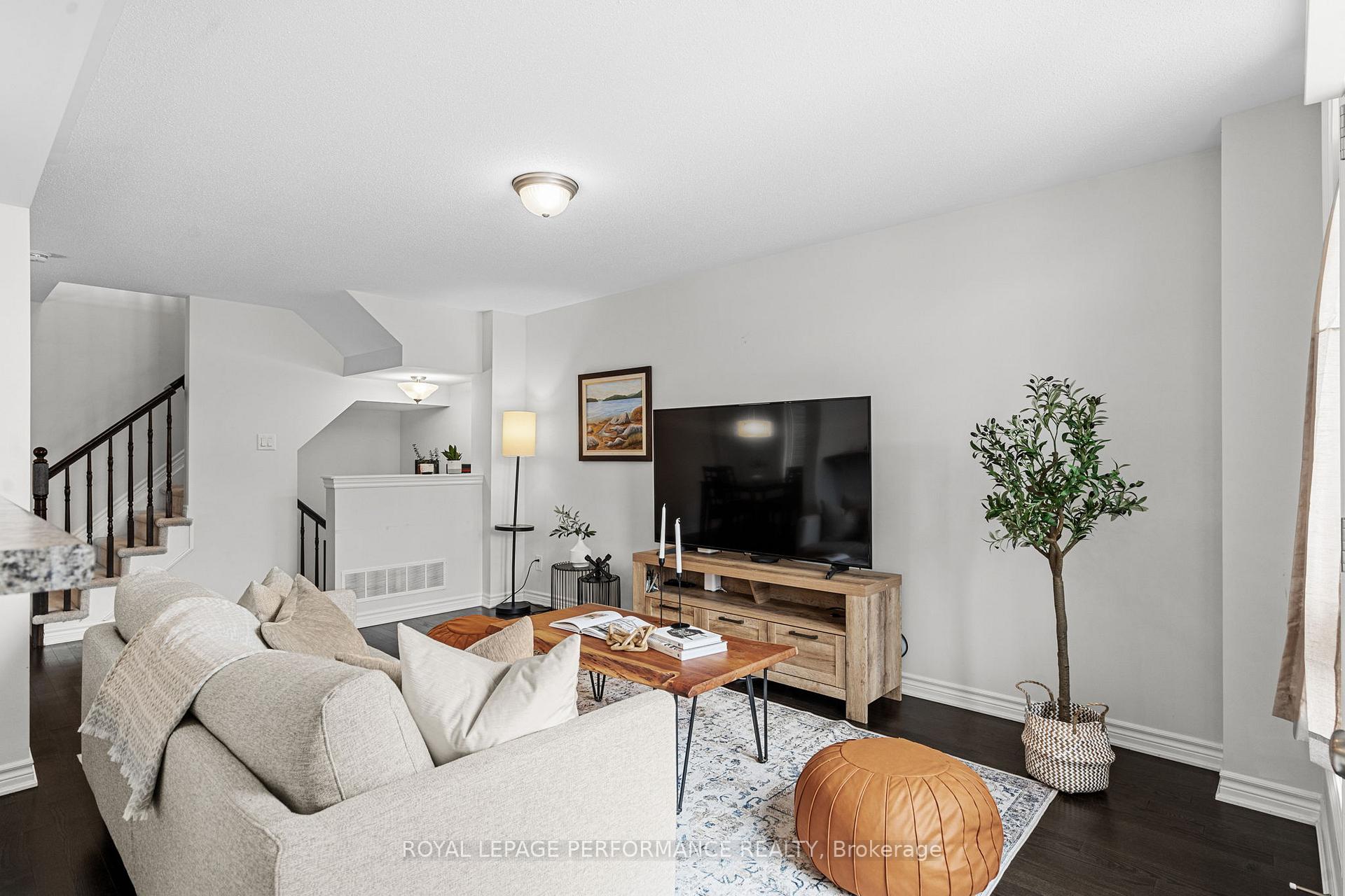 Photo 10 of 30 Squashberry Lane, Ottawa, Kanata - Emerald Meadows/Trailwest — HOMEH