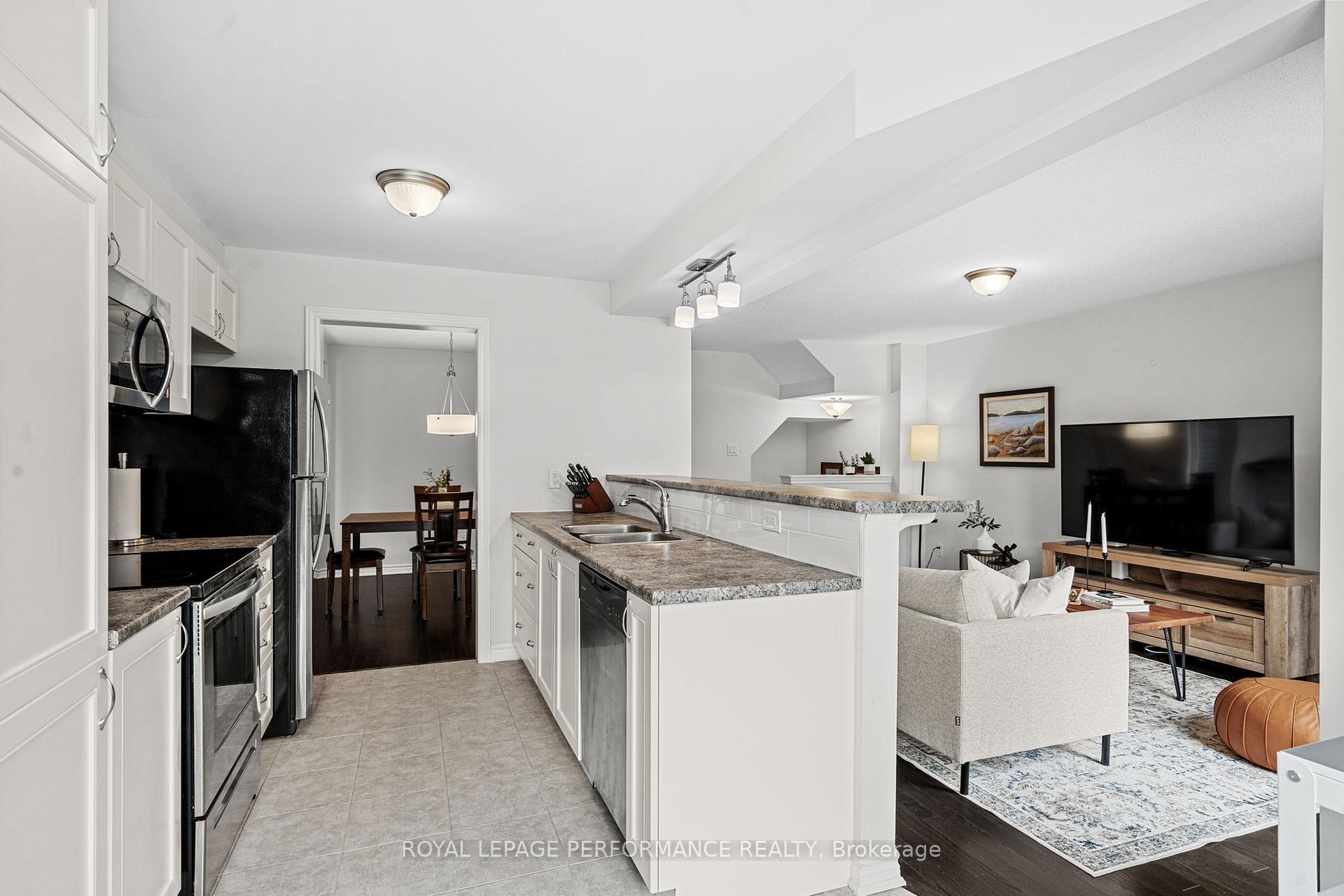 Photo 14 of 30 Squashberry Lane, Ottawa, Kanata - Emerald Meadows/Trailwest — HOMEH