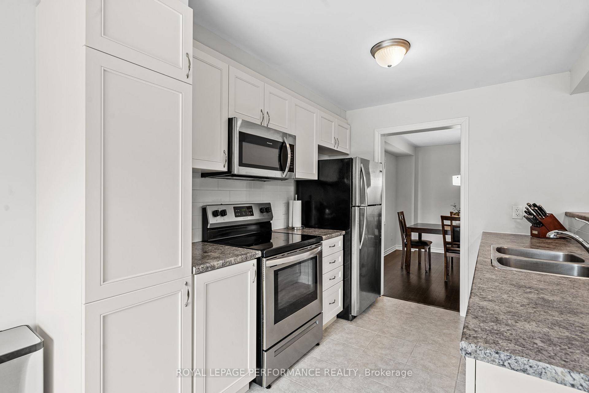 Photo 15 of 30 Squashberry Lane, Ottawa, Kanata - Emerald Meadows/Trailwest — HOMEH