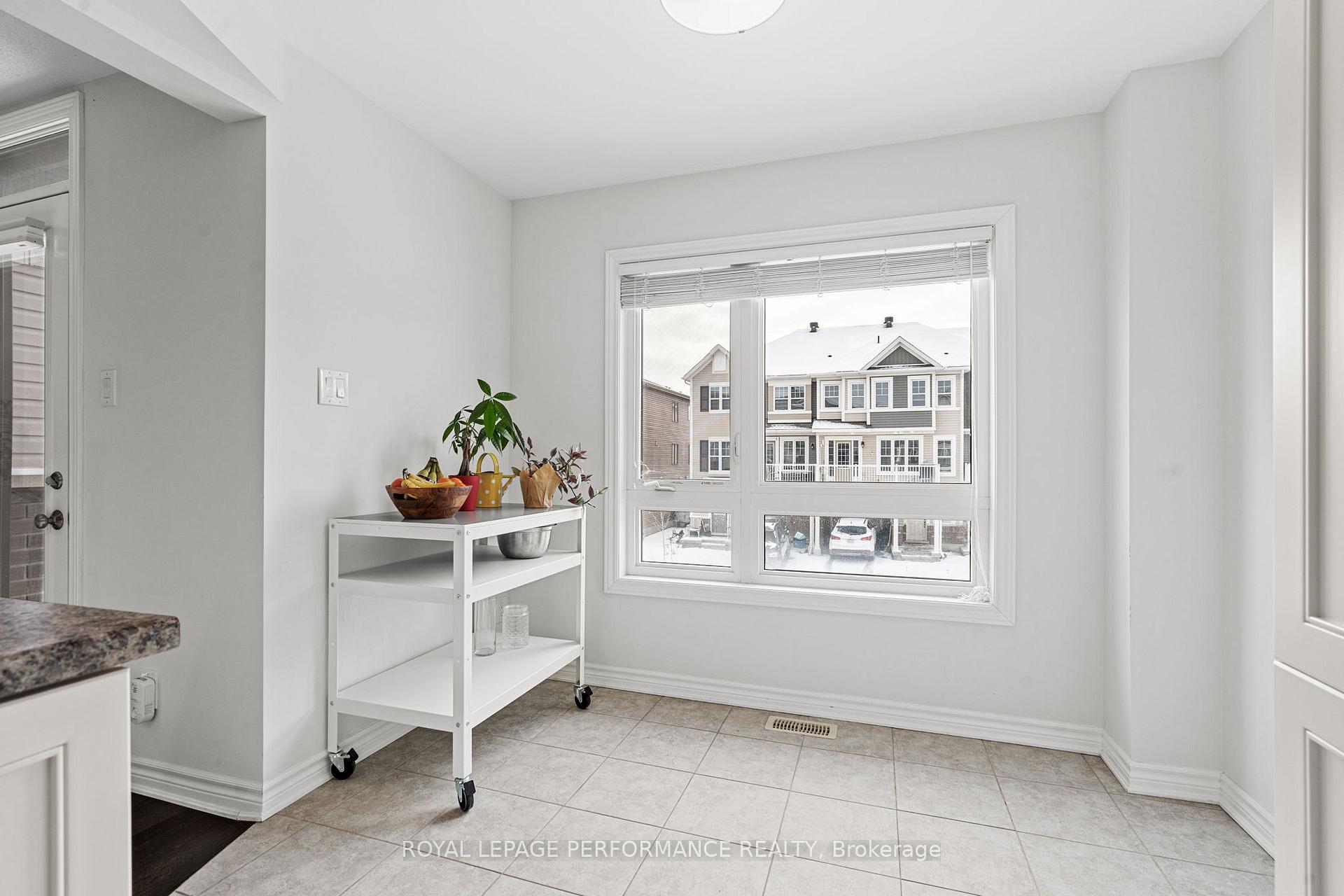 Photo 17 of 30 Squashberry Lane, Ottawa, Kanata - Emerald Meadows/Trailwest — HOMEH