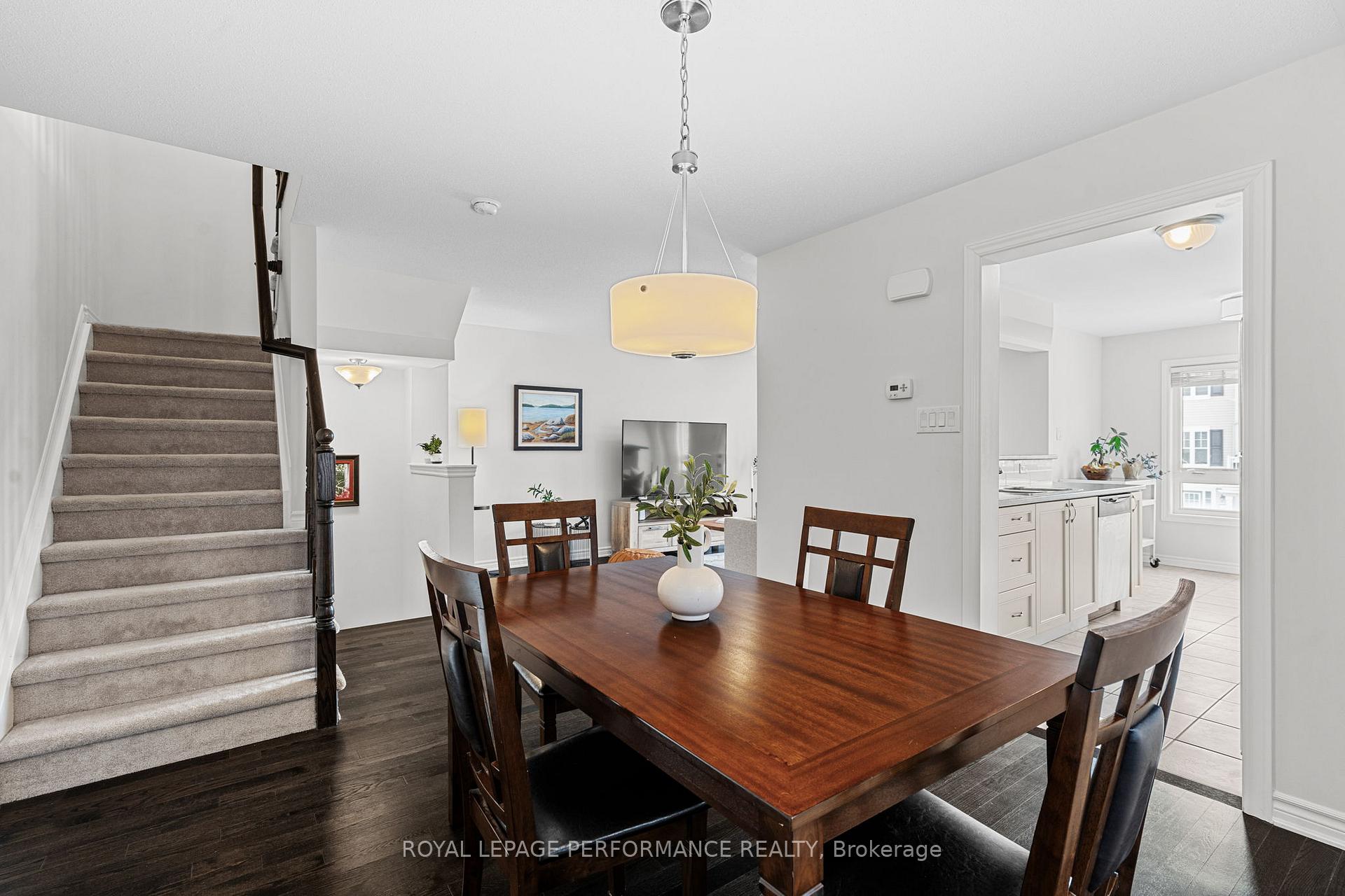 Photo 20 of 30 Squashberry Lane, Ottawa, Kanata - Emerald Meadows/Trailwest — HOMEH