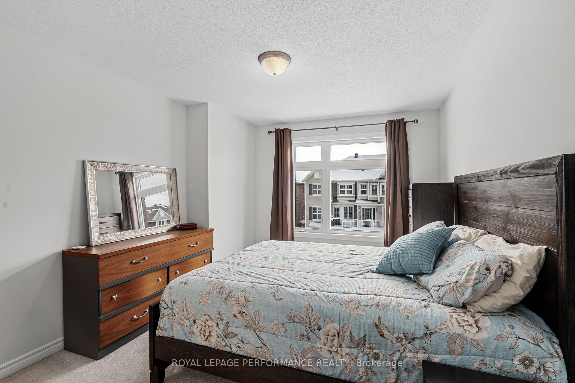 Photo 23 of 30 Squashberry Lane, Ottawa, Kanata - Emerald Meadows/Trailwest — HOMEH