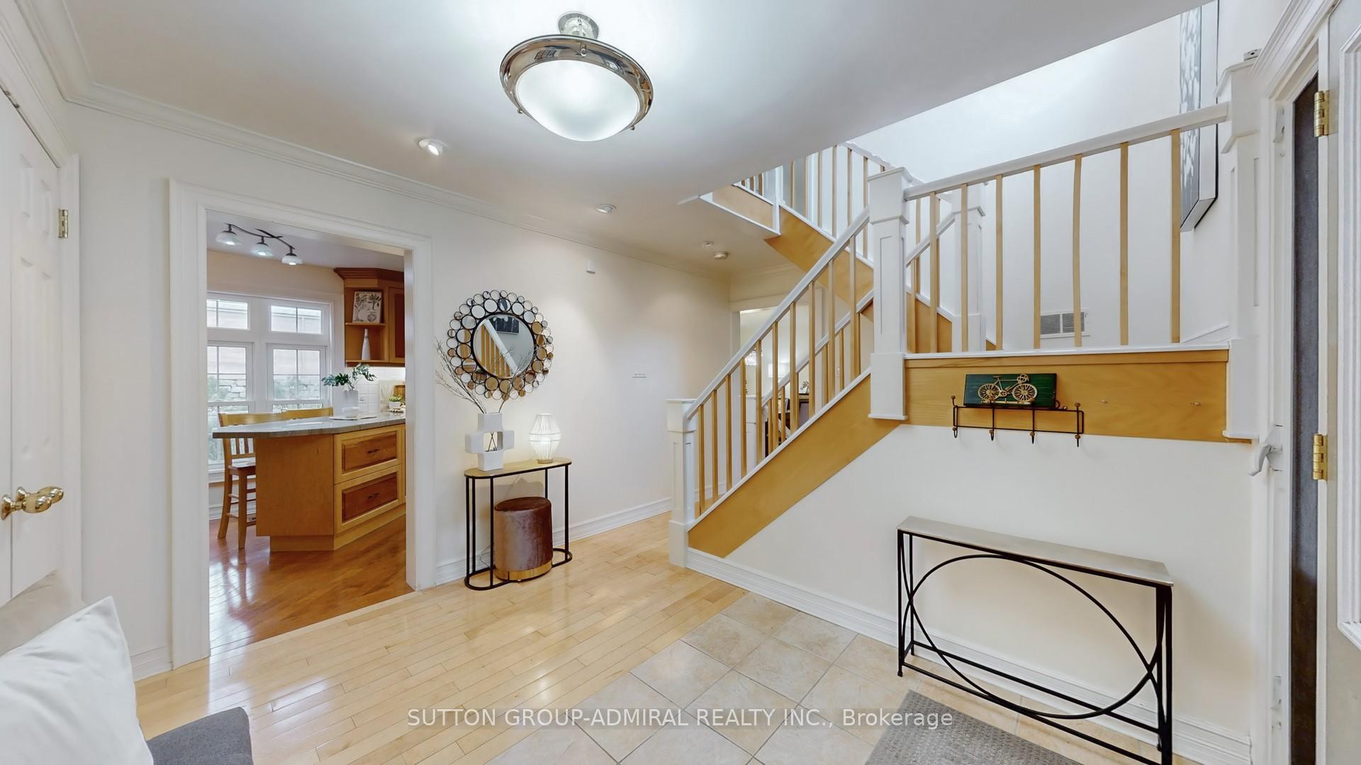 Photo 6 of 104 Kirk Drive, Markham, Royal Orchard — HOMEH