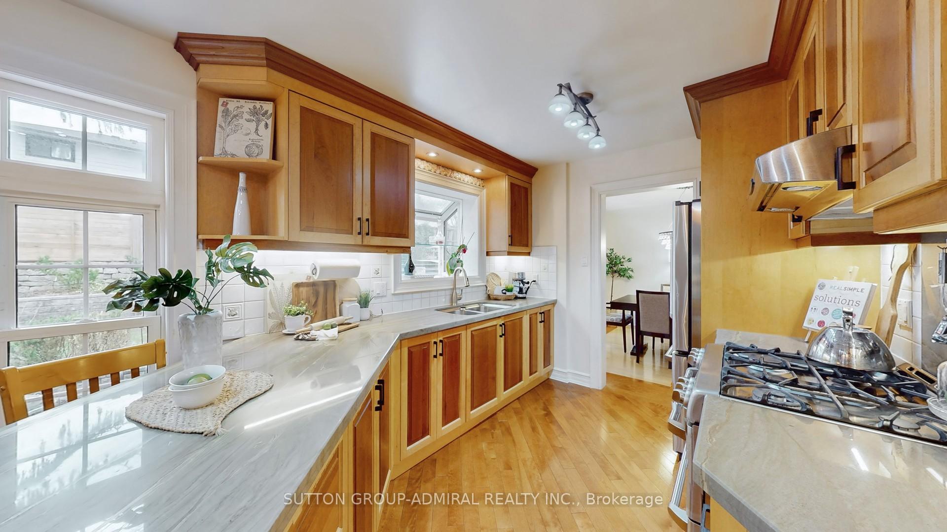 Photo 17 of 104 Kirk Drive, Markham, Royal Orchard — HOMEH