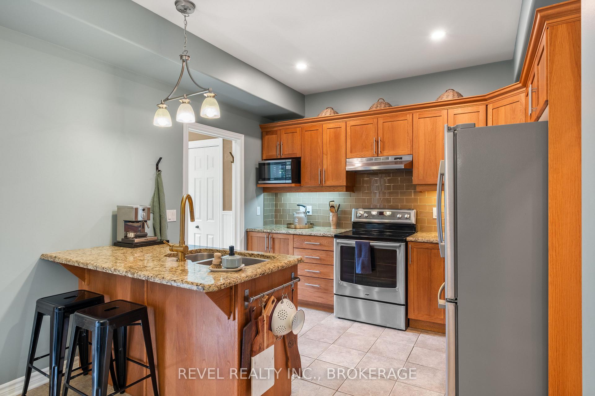 Photo 9 of 669 Augusta Drive, Kingston, City Northwest — HOMEH