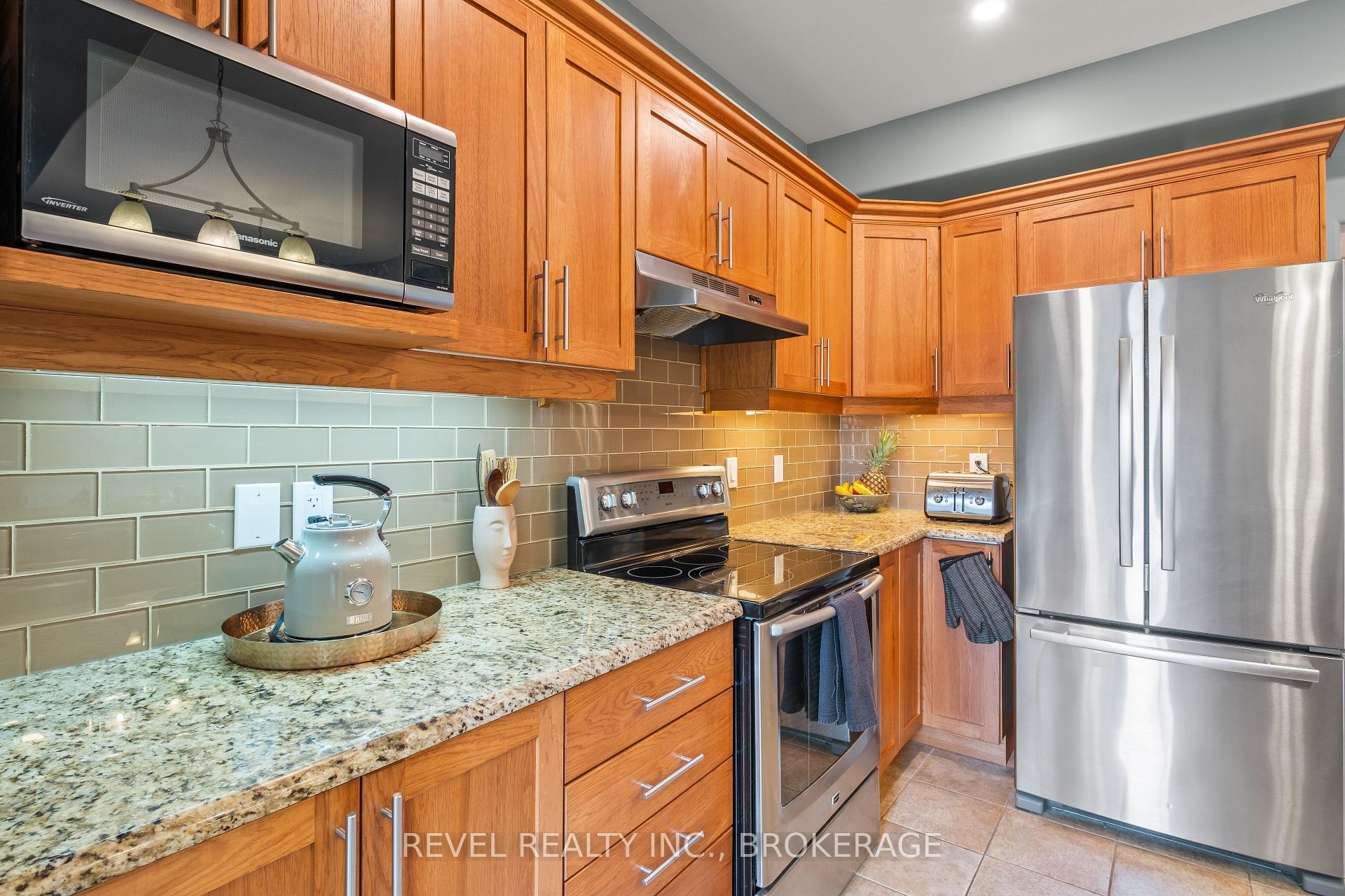 Photo 11 of 669 Augusta Drive, Kingston, City Northwest — HOMEH