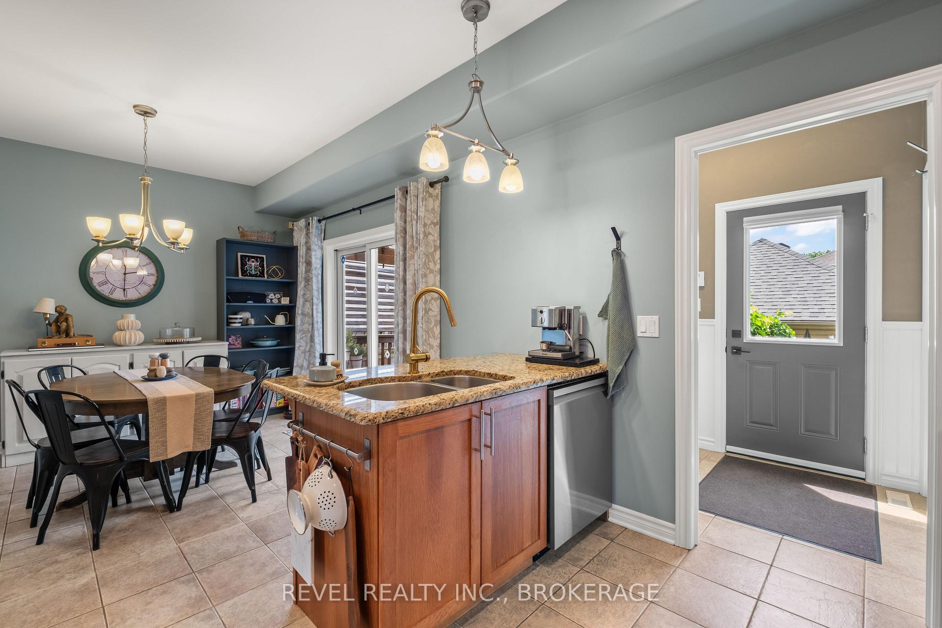 Photo 12 of 669 Augusta Drive, Kingston, City Northwest — HOMEH