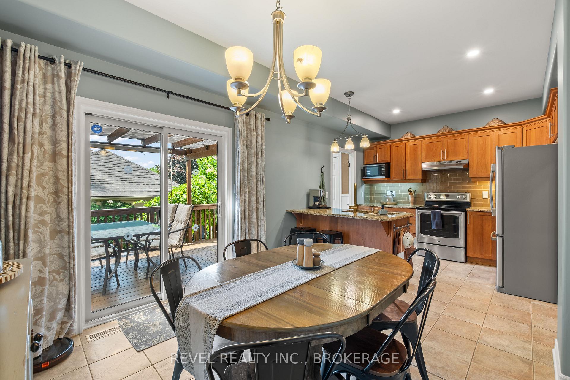 Photo 14 of 669 Augusta Drive, Kingston, City Northwest — HOMEH