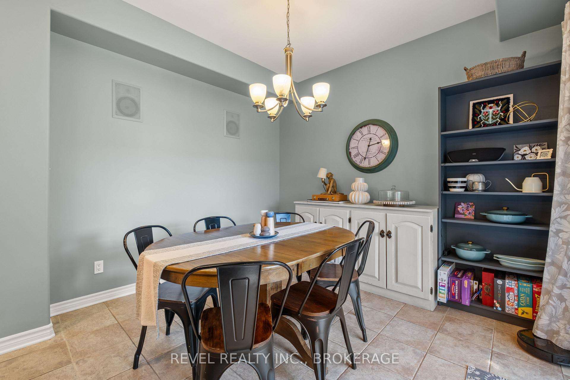 Photo 15 of 669 Augusta Drive, Kingston, City Northwest — HOMEH