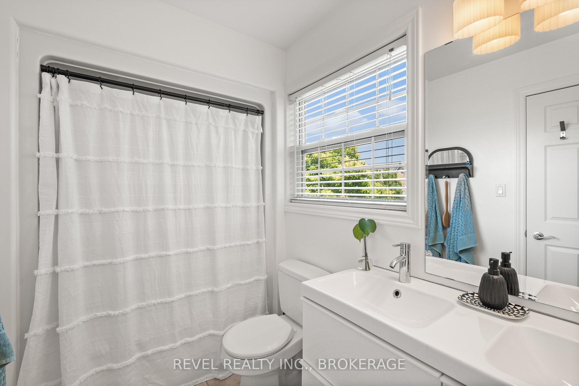 Photo 26 of 669 Augusta Drive, Kingston, City Northwest — HOMEH