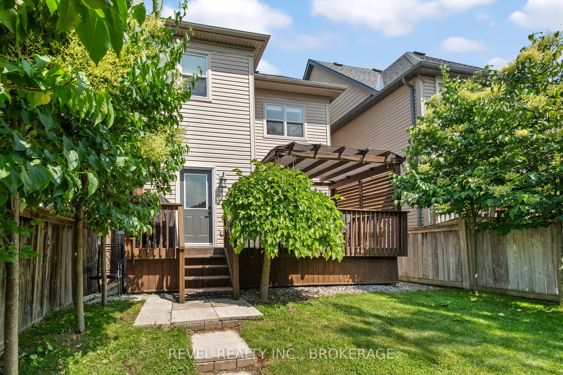 Photo 37 of 669 Augusta Drive, Kingston, City Northwest — HOMEH