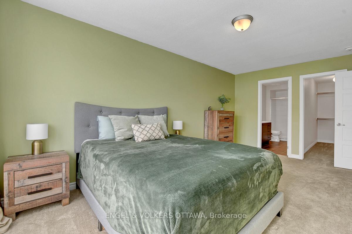 Photo 23 of 13 Caspian Row, Ottawa, Kanata - Emerald Meadows/Trailwest — HOMEH