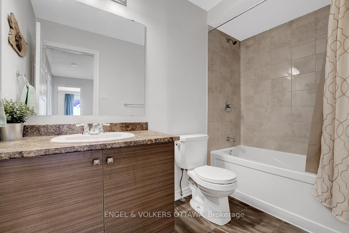 Photo 29 of 13 Caspian Row, Ottawa, Kanata - Emerald Meadows/Trailwest — HOMEH