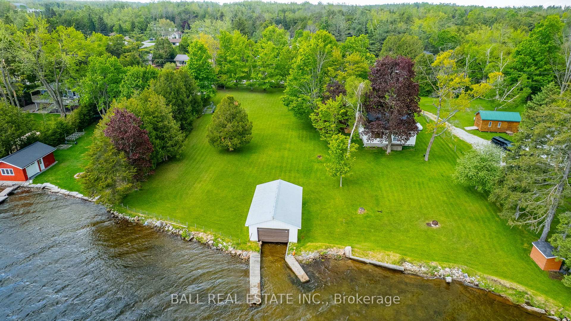 Photo 1 of 278 Lakeshore Drive, Kawartha Lakes, Bobcaygeon — HOMEH